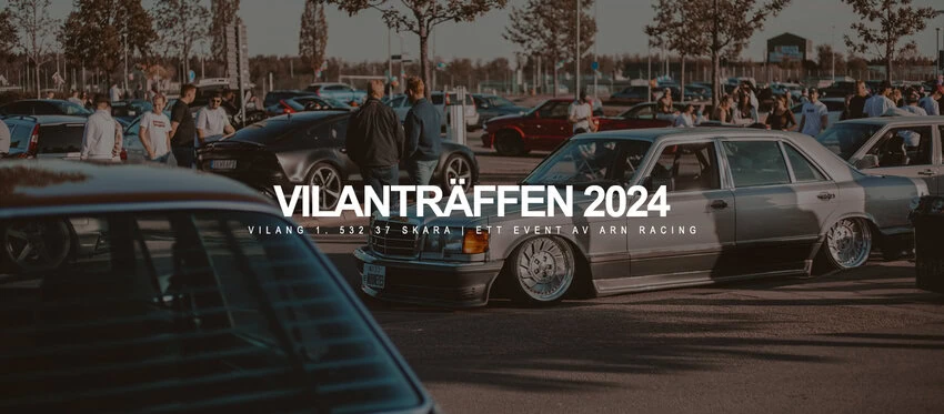 Arn Racing Vilanträffen i Skara med bilar parkerade på Vilans Fritidsområde, omgivna av bilentusiaster och gemenskap.
